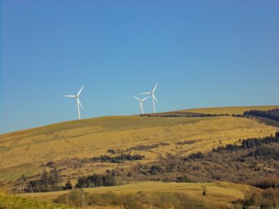 Welsh government joins forces with industry leaders to speed up wind development